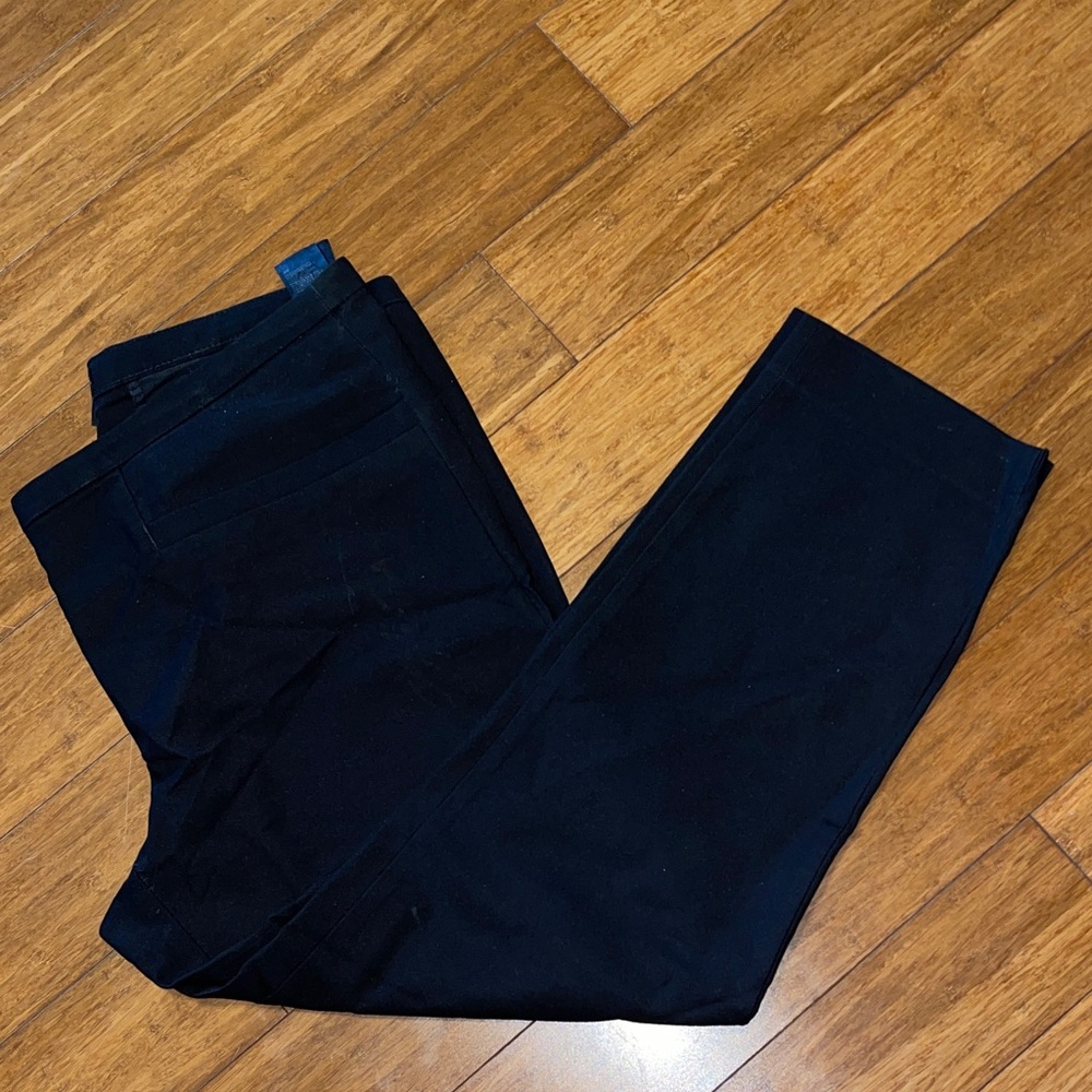 Women’s Black Capri Pants with pockets